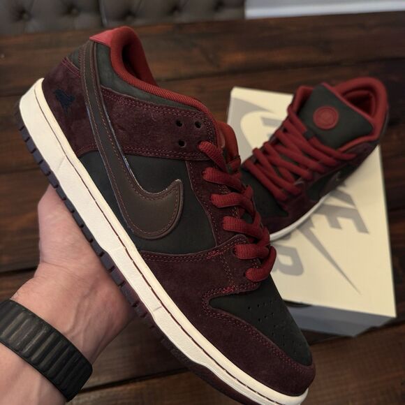 Nike SB Dunk Low Riot Skateshop Shoes main image 7